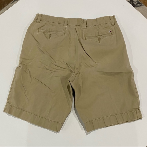 Tommy Hilfiger shorts 32 - Picture 3 of 3